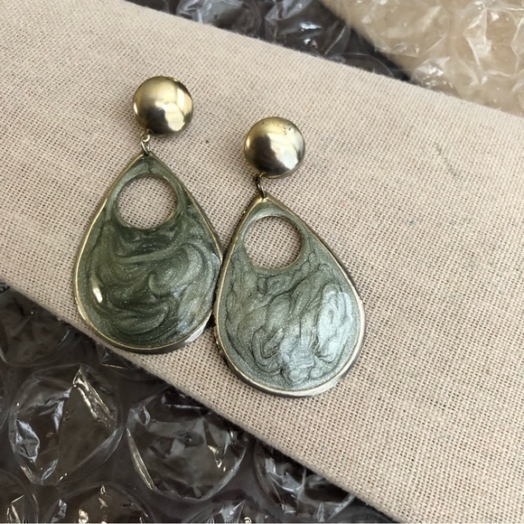 Vintage Pierced Earrings - Picture 1 of 3